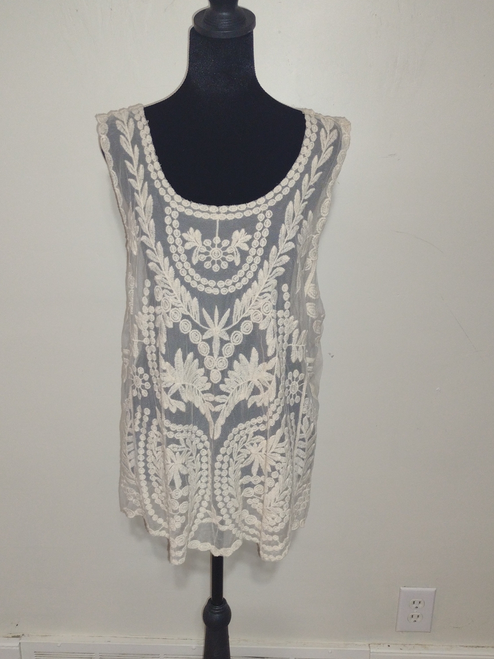 Bobbie Brooks Cream Color Lace Sheer Tunic
